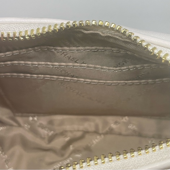 MICHAEL KORS MINI ZIP POUCHETTE NWT WITH GOLD STUDDED/MK HARDWARE CHAIN STRAP. - Picture 7 of 12